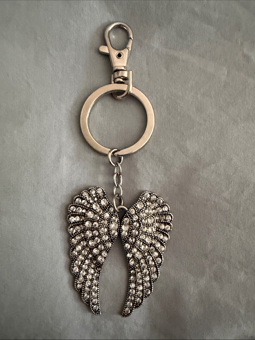 Rhinestone Angel Wing Keychain - Silver Tone